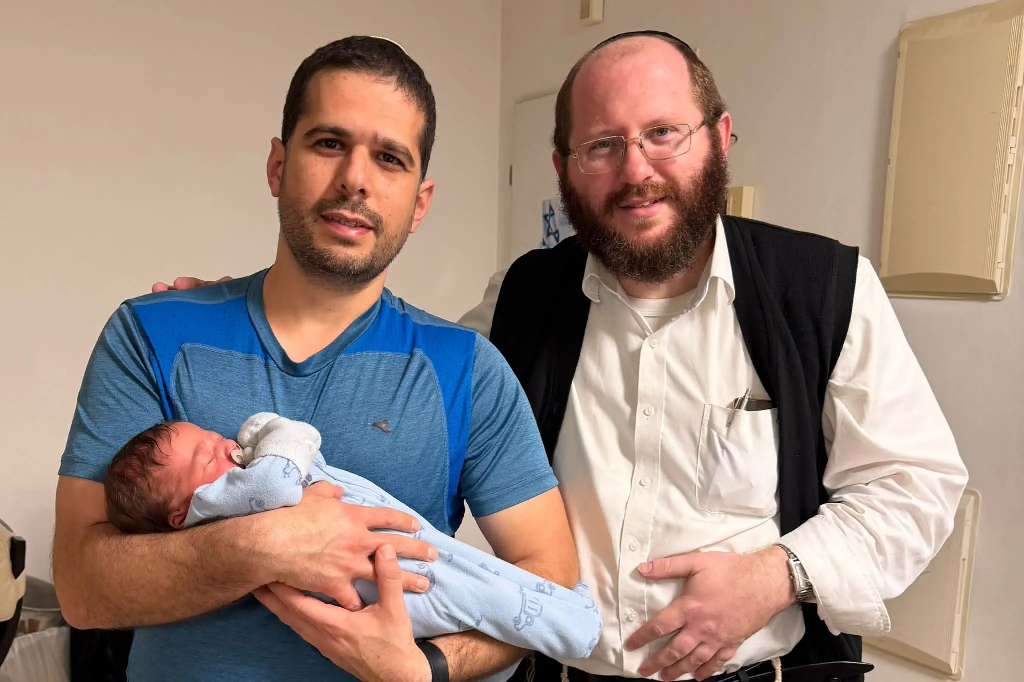 מוהל מוסמך ביבנה עורך ברית מילה בסטנדרט רפואי גבוה