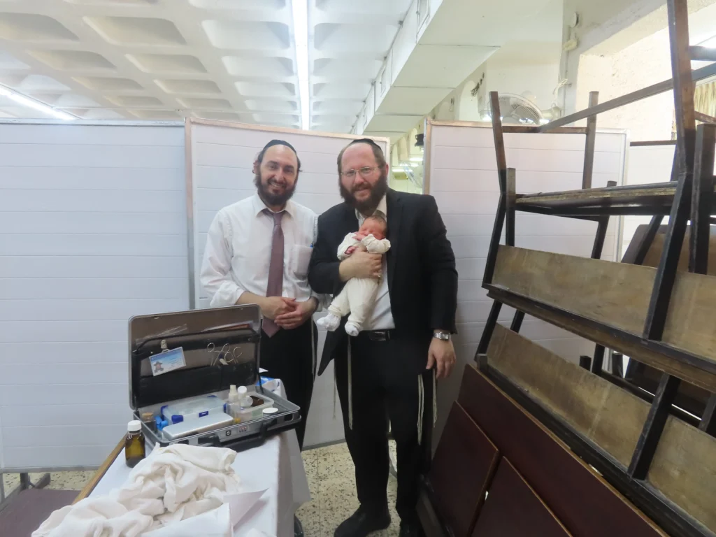 מוהל מוסמך ברחובות דב קליין ברית מילה בסטנדרט רפואי